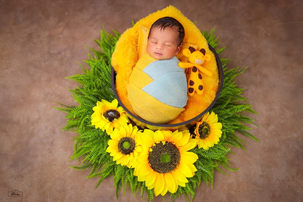 Newborn Green Bowl Circle With Yellow Wrapping Setup 140
